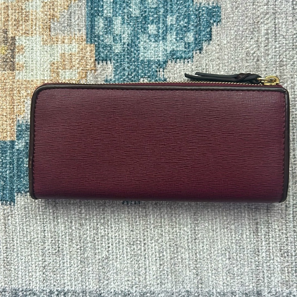 Dooney & Bourke zip around wallet - Picture 2 of 6